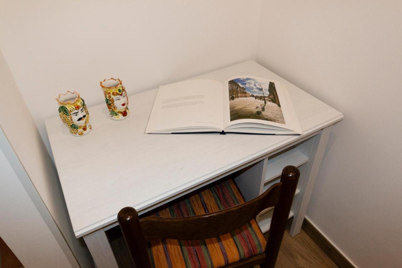 Vittoria Apartment *